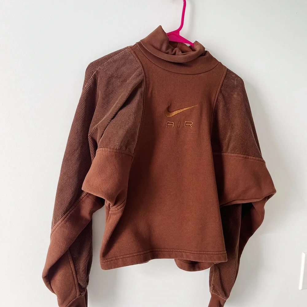 Nike Pullover 🤎 - Picture 3 of 4